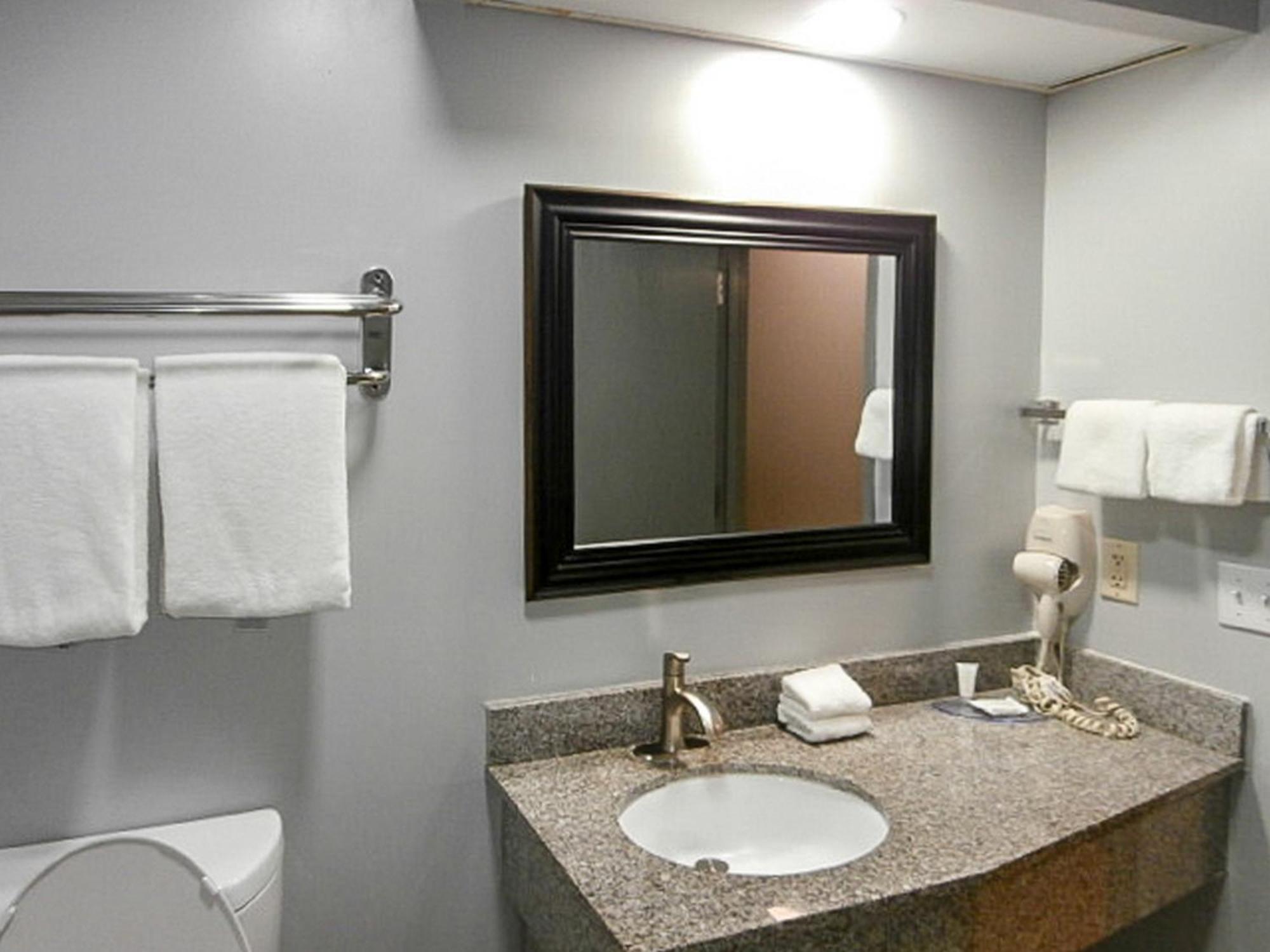 Clarion Pointe Hinesville Near Fort Stewart Extérieur photo